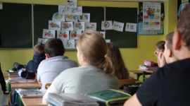 „Między zabawą, a zdrowiem” – warsztaty dla uczniów podstawówek LIFESTYLE, Media - Bawią się, a jednocześnie poznają zasady zdrowego odżywiania się. Ruszyły zajęcia realizowane przez Fundację Zdrowe Kieszonkowe „Między zabawą, a zdrowiem - cykl warsztatów z zakresu zdrowego odżywiania się dla uczniów klas II-IV”.