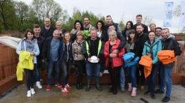 PO RAZ DRUGI WZNOSIMY „DOM MARZEŃ”! LIFESTYLE, Media - 14 czerwca na antenie TVN ruszyła druga edycja popularnego na całym świecie reality show „Dom Marzeń”. W tym, uwielbianym również w Polsce, programie bierze udział 10 par, które przez 12 odcinków będą wspólnie budować rodzinny dom o powierzchni ponad 260 m.kw.
