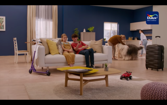 AkzoNobel z kampanią reklamową Dulux EasyCare+